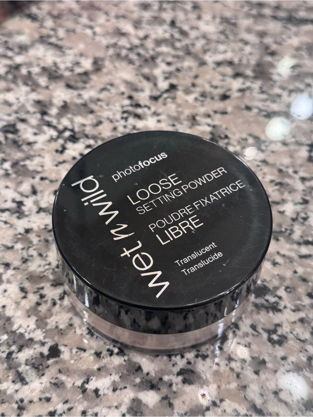 wet n wild Photofocus Loose Setting Powder - Black Lid, Clear Jar